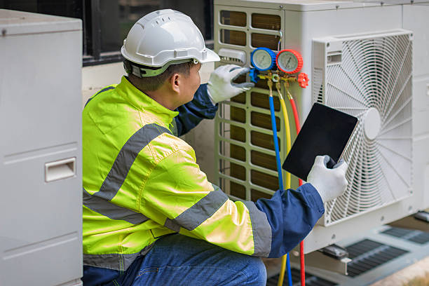 Professional Hvac technician working in Bayonne, NJ